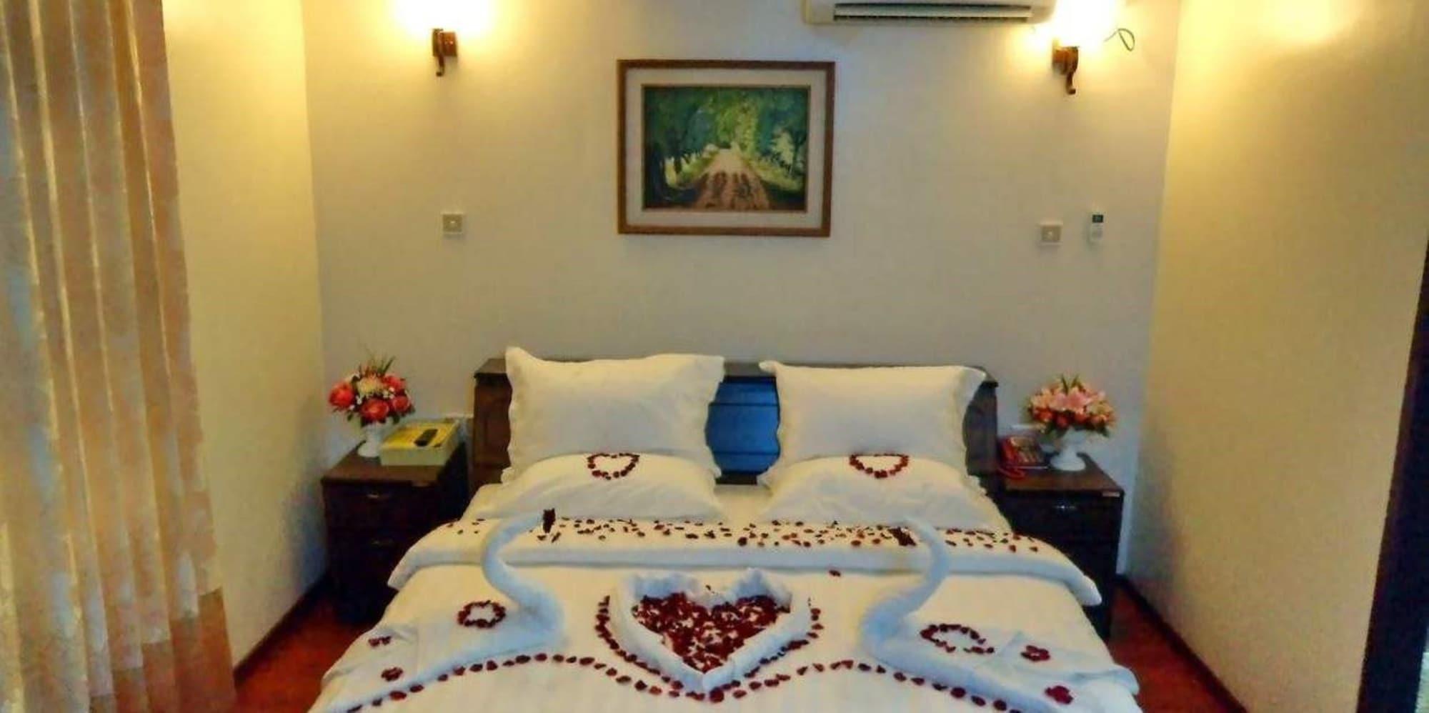 Hotel Sahara Мандалей Екстериор снимка