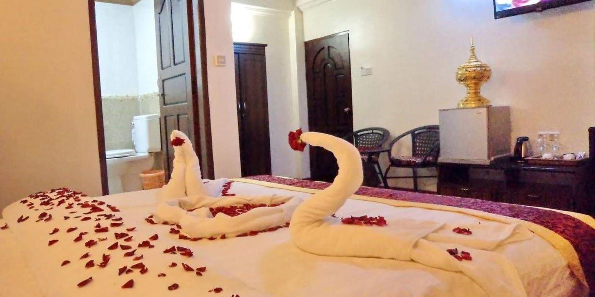 Hotel Sahara Мандалей Екстериор снимка
