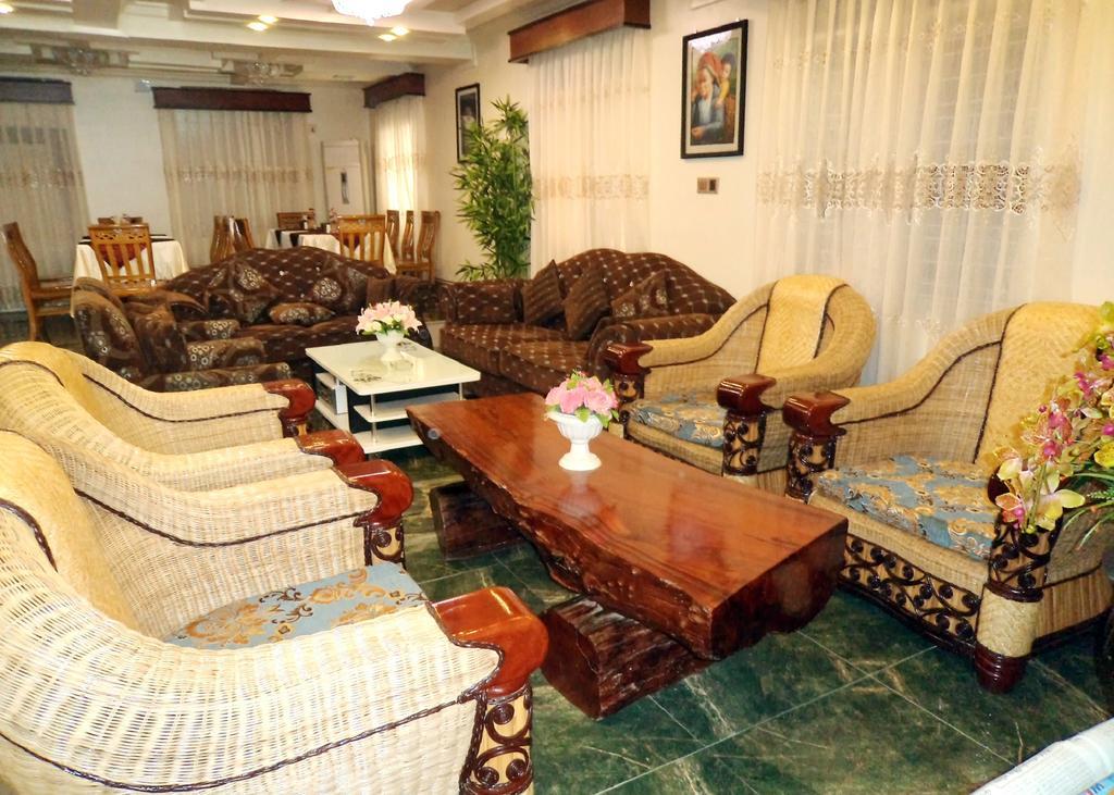 Hotel Sahara Мандалей Екстериор снимка