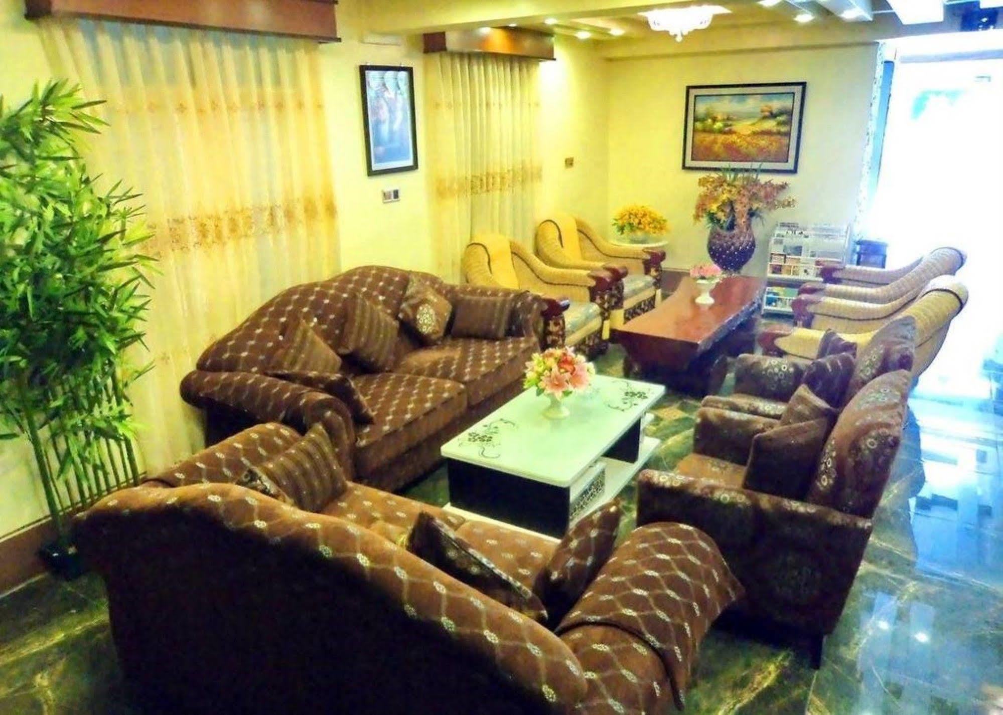 Hotel Sahara Мандалей Екстериор снимка